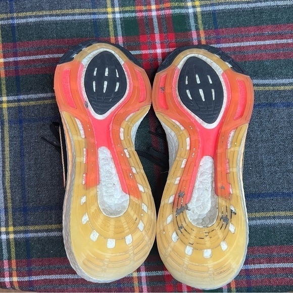 Adidas Black Turbo Flash Orange Ultraboost 22 10 - Picture 9 of 10